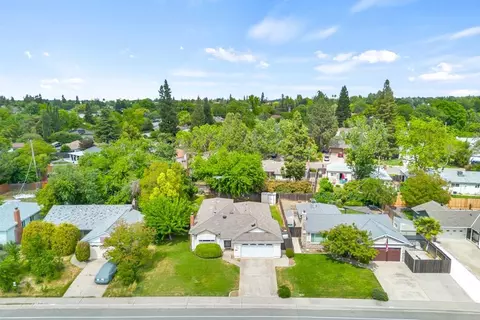 View/Area - 6441 Saint James Dr, Carmichael, CA 95608 photo 3 of 9