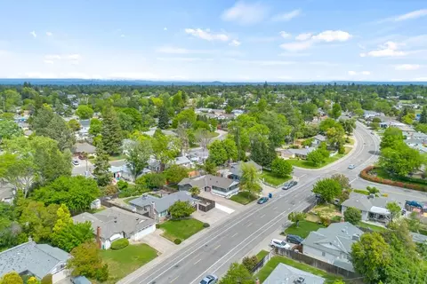 View/Area - 6441 Saint James Dr, Carmichael, CA 95608 photo 5 of 9