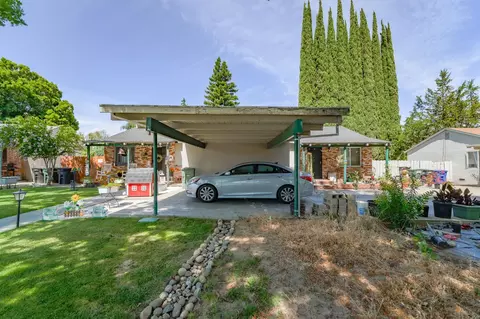 Exterior - 1009 Gemini Ct, Modesto, CA 95355 photo 5 of 6