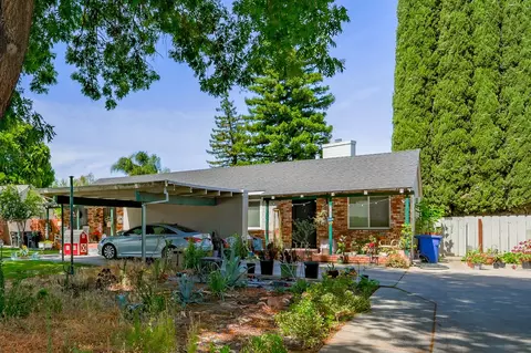 Exterior - 1009 Gemini Ct, Modesto, CA 95355 photo 4 of 6
