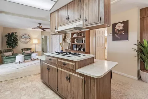 Kitchen - 340 Stonebrook Dr, Folsom, CA 95630 photo 3 of 7