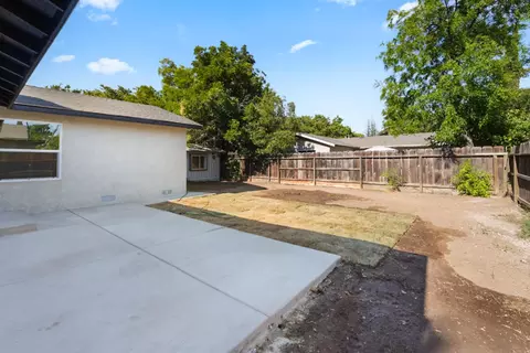 Exterior - 1908 Serena Ave, Modesto, CA 95355 photo 5 of 7
