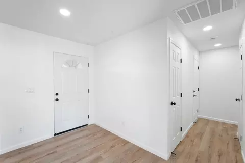 Entry Way - 1908 Serena Ave, Modesto, CA 95355 photo 2 of 4