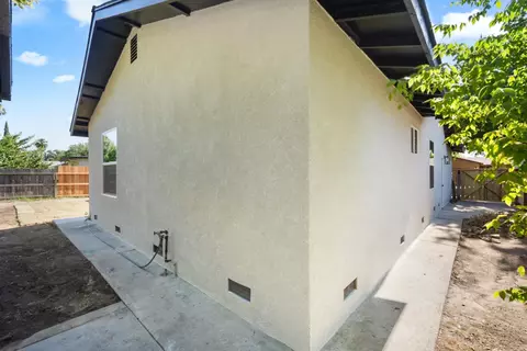 Exterior - 1908 Serena Ave, Modesto, CA 95355 photo 7 of 7