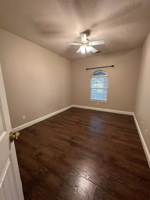 2133 Darsha, Redding, CA 96003 photo 12