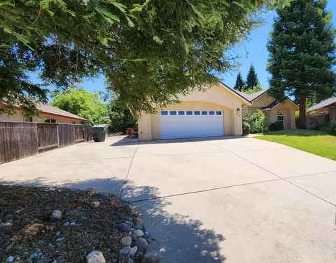 2133 Darsha, Redding, CA 96003 photo 2
