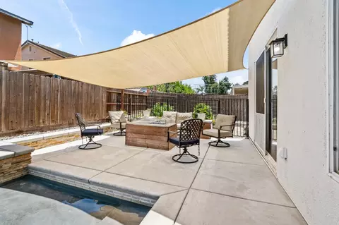 Exterior - 1500 Dinard Ct, Hughson, CA 95326 photo 7 of 13