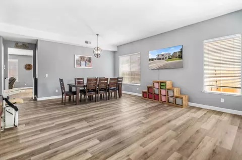 Dining - 1500 Dinard Ct, Hughson, CA 95326 photo 1 of 3