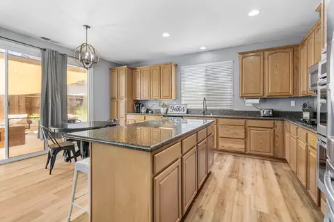 Kitchen - 1500 Dinard Ct, Hughson, CA 95326 photo 1 of 7