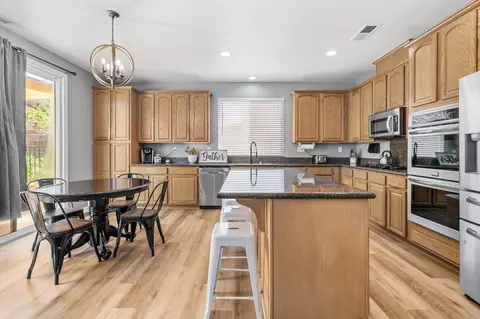 Kitchen - 1500 Dinard Ct, Hughson, CA 95326 photo 7 of 7