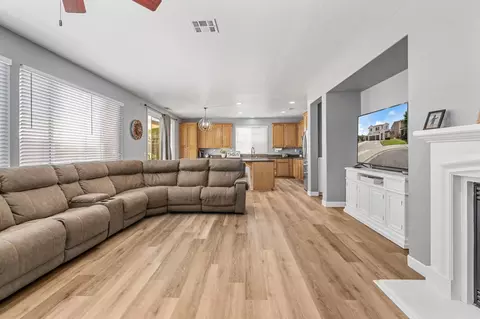 Living - 1500 Dinard Ct, Hughson, CA 95326 photo 3 of 4