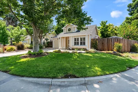1701 Evergreen Ct, Davis, CA 95618 photo 1