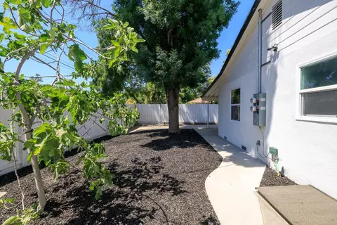 Exterior - 2423 Miller Ave, Modesto, CA 95354 photo 11 of 15