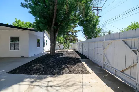 Exterior - 2423 Miller Ave, Modesto, CA 95354 photo 9 of 15