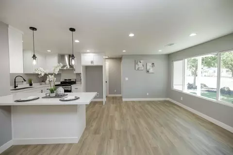 Living - 2423 Miller Ave, Modesto, CA 95354 photo 7 of 11