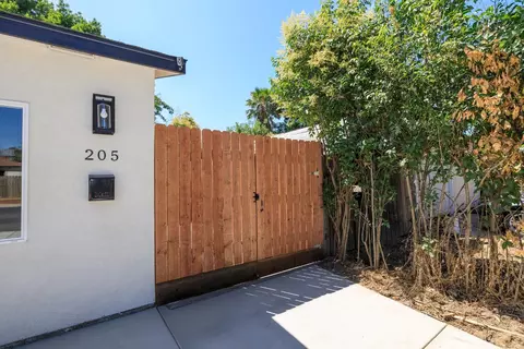 Exterior - 2423 Miller Ave, Modesto, CA 95354 photo 14 of 15