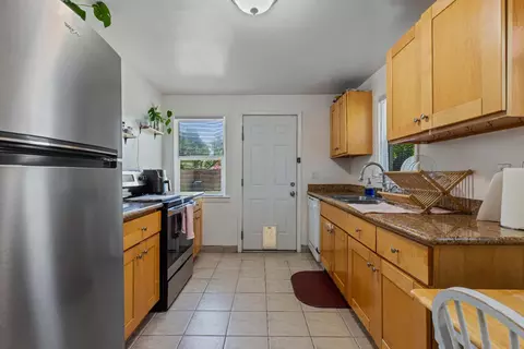 427 Covena Ave, Modesto, CA 95354 photo 13