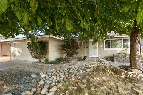 7567 Skelton Way, Sacramento, CA 95822