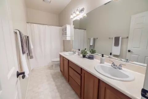 Bath - 24 Java Ct, Sacramento, CA 95835 photo 2 of 5