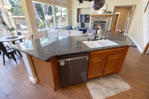 Kitchen - 24 Java Ct, Sacramento, CA 95835 photo 6 of 7