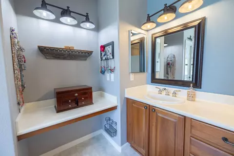 Bath - 24 Java Ct, Sacramento, CA 95835 photo 5 of 5