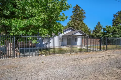 225 N Dakota Ave, Modesto, CA 95358 photo 3
