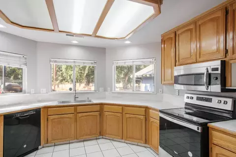 225 N Dakota Ave, Modesto, CA 95358 photo 17