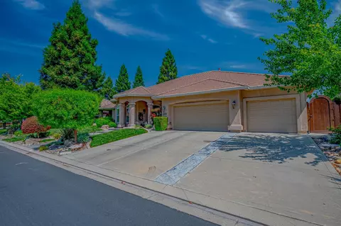 2029 Robin Hood Ln, Merced, CA 95340 photo 4