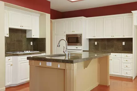 Kitchen - 624 Summerton Ln, Turlock, CA 95382 photo 5 of 8