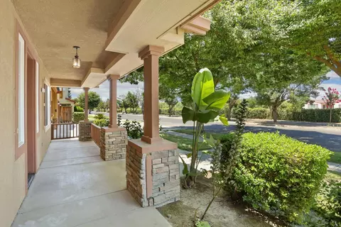 Exterior - 624 Summerton Ln, Turlock, CA 95382 photo 2 of 9