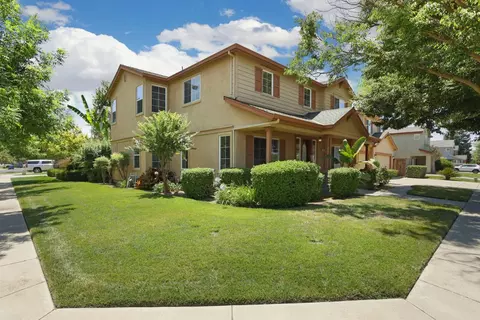 Exterior - 624 Summerton Ln, Turlock, CA 95382 photo 4 of 9