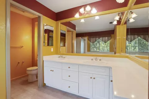 Bath - 624 Summerton Ln, Turlock, CA 95382 photo 7 of 8