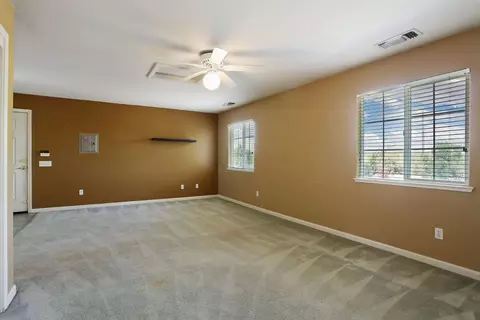 Living - 624 Summerton Ln, Turlock, CA 95382 photo 2 of 11