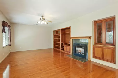 Living - 624 Summerton Ln, Turlock, CA 95382 photo 11 of 11