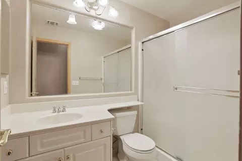 Bath - 624 Summerton Ln, Turlock, CA 95382 photo 8 of 8
