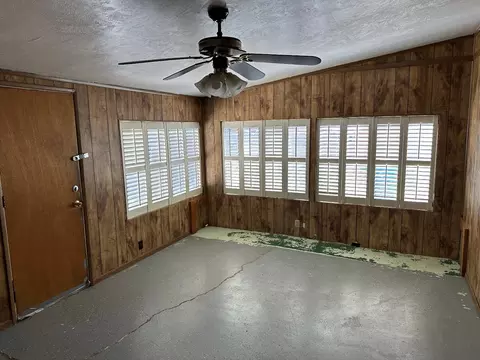 Living - 745 8th St, Williams, CA 95987 photo 2 of 3