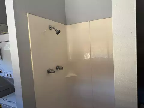 Bath - 745 8th St, Williams, CA 95987 photo 2 of 3
