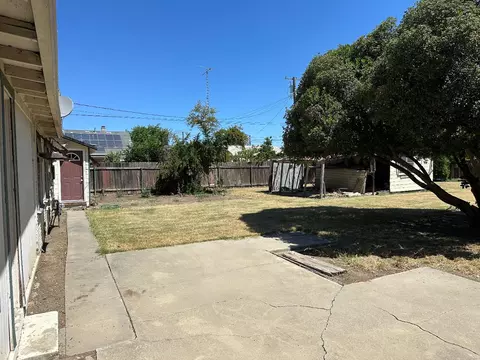Exterior - 745 8th St, Williams, CA 95987 photo 9 of 13