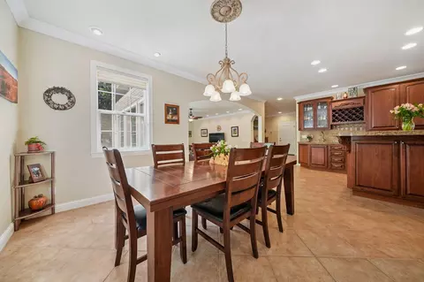 Dining - 18912 Ridge Rd, Pine Grove, CA 95665 photo 3 of 5
