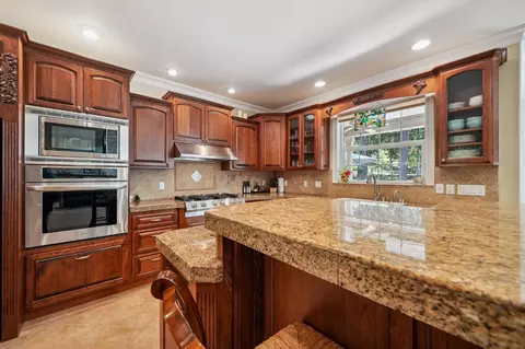 Kitchen - 18912 Ridge Rd, Pine Grove, CA 95665 photo 2 of 8