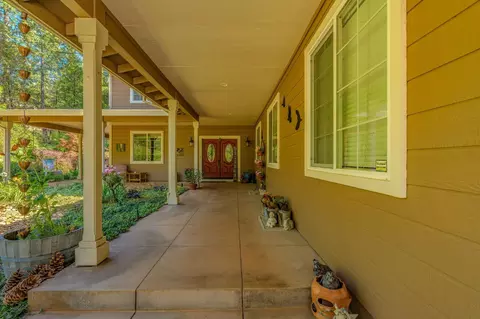 Exterior - 18912 Ridge Rd, Pine Grove, CA 95665 photo 2 of 25