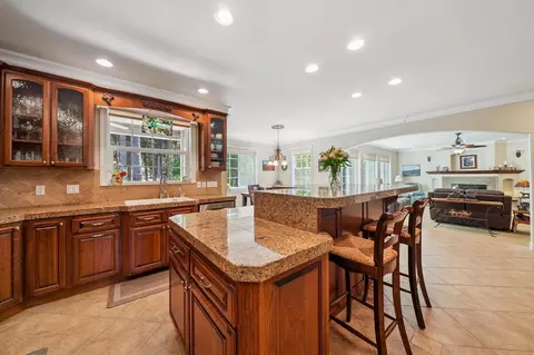 Kitchen - 18912 Ridge Rd, Pine Grove, CA 95665 photo 6 of 8