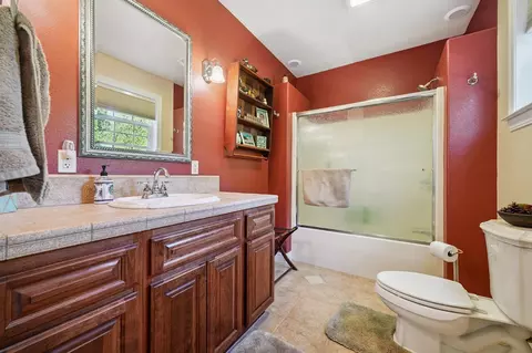 Bath - 18912 Ridge Rd, Pine Grove, CA 95665 photo 3 of 3