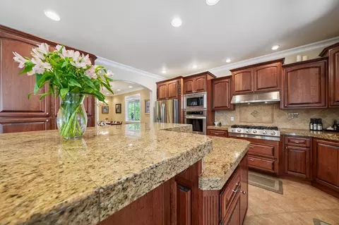 Kitchen - 18912 Ridge Rd, Pine Grove, CA 95665 photo 8 of 8