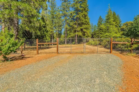 Exterior - 18912 Ridge Rd, Pine Grove, CA 95665 photo 25 of 25