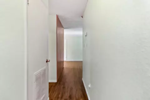 Entry Way - 910 1st St, Galt, CA 95632 photo 2 of 2