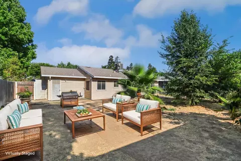 Exterior - 910 1st St, Galt, CA 95632 photo 2 of 12