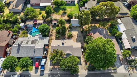 View/Area - 910 1st St, Galt, CA 95632 photo 4 of 6