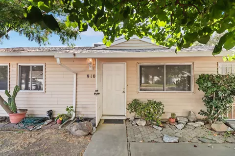 Exterior - 910 1st St, Galt, CA 95632 photo 4 of 12