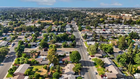 View/Area - 910 1st St, Galt, CA 95632 photo 6 of 6